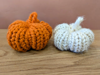 Knit Pumpkin Garland